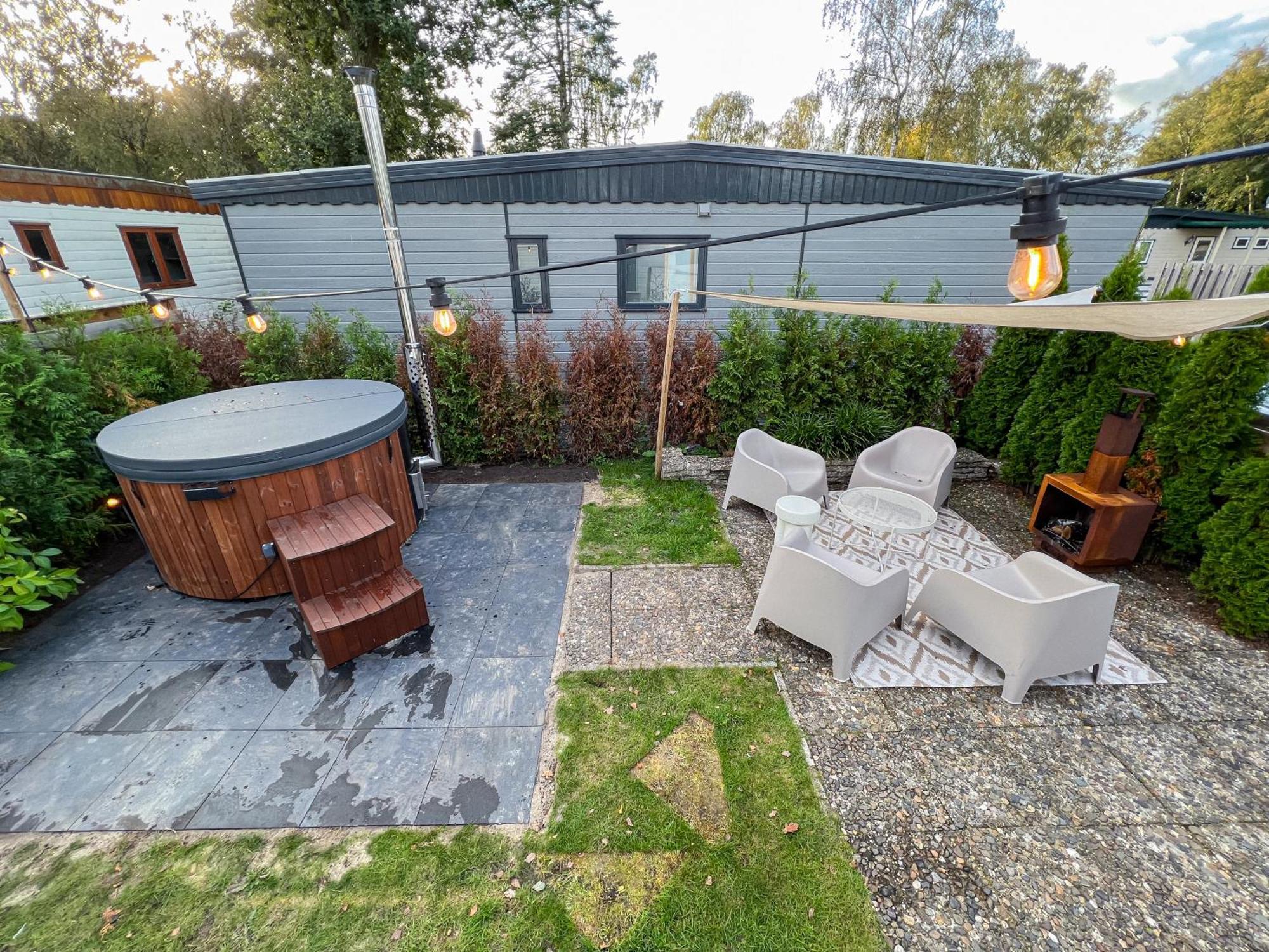 Bosrijk Chalet - Hottub - Veluwe Putten Esterno foto